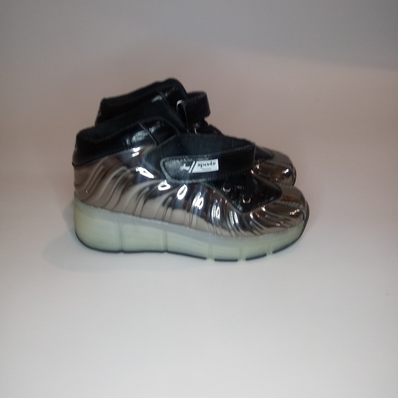 "Foamposite" style heelys size 3y "34 euro" in kids - Picture 4 of 7